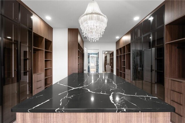 Building Photo - 409 Thunder Rd