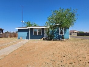 Building Photo - 205 Waverly Dr