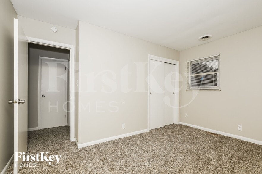 Building Photo - 6402 W 15th St