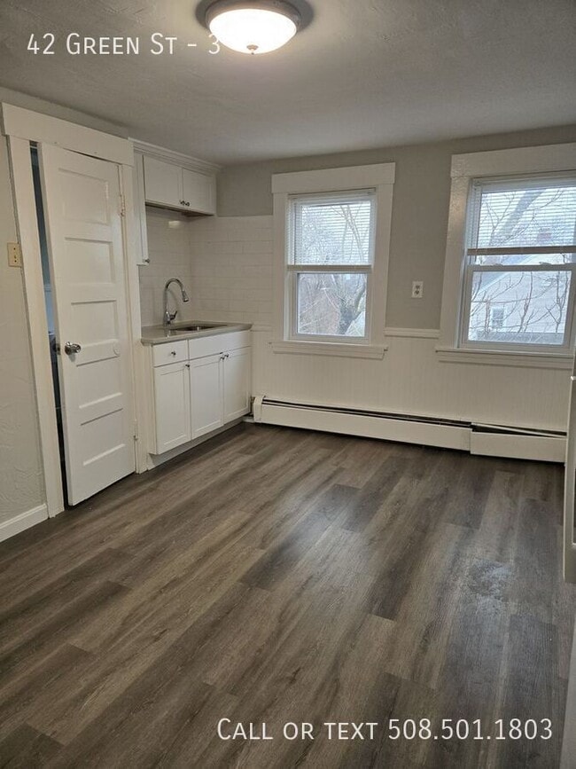 Building Photo - 42 Green St-3
