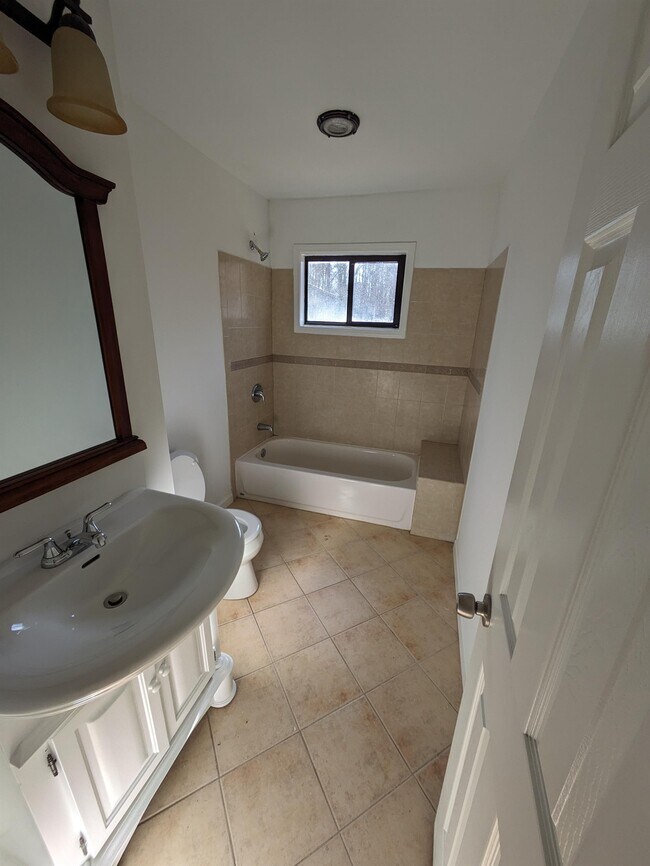 Building Photo - 810 Allatoona Crest