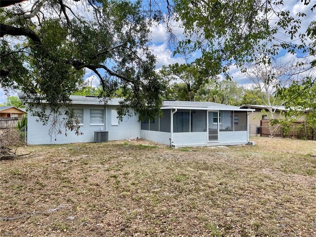 Building Photo - 5330 Hondo Way