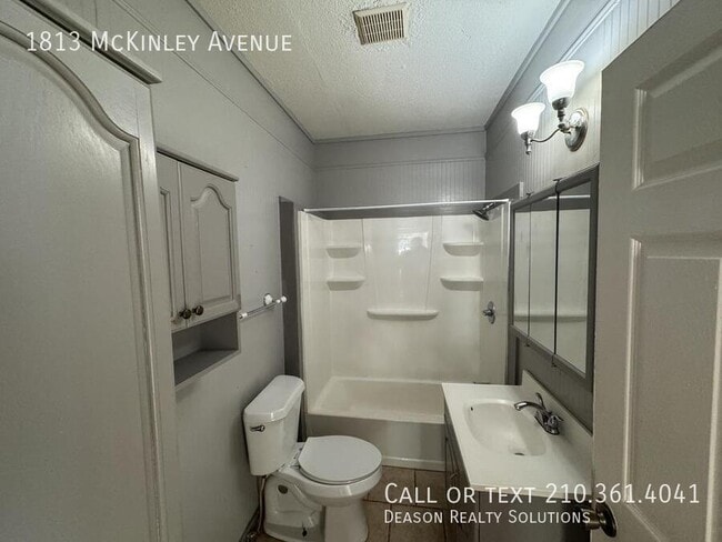 Building Photo - 1813 McKinley Ave