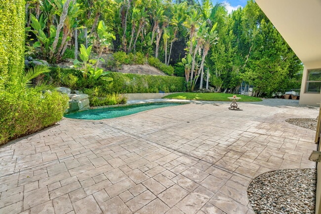 Building Photo - 2784 Deep Canyon Dr