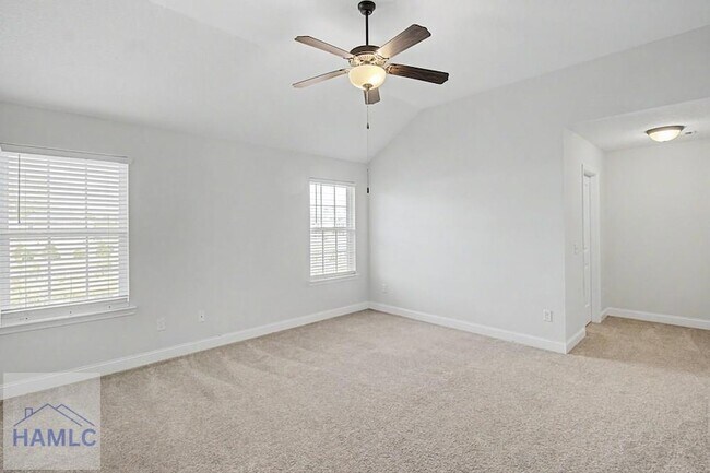 Building Photo - 157 Hamlet Ct