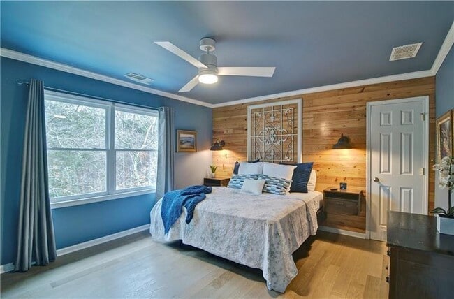 Building Photo - 4060 Merritt Dr