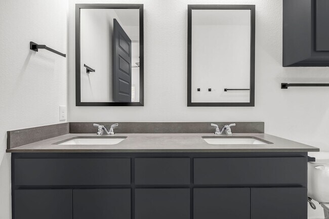 Building Photo - 3004 Alpha Wolf Ct