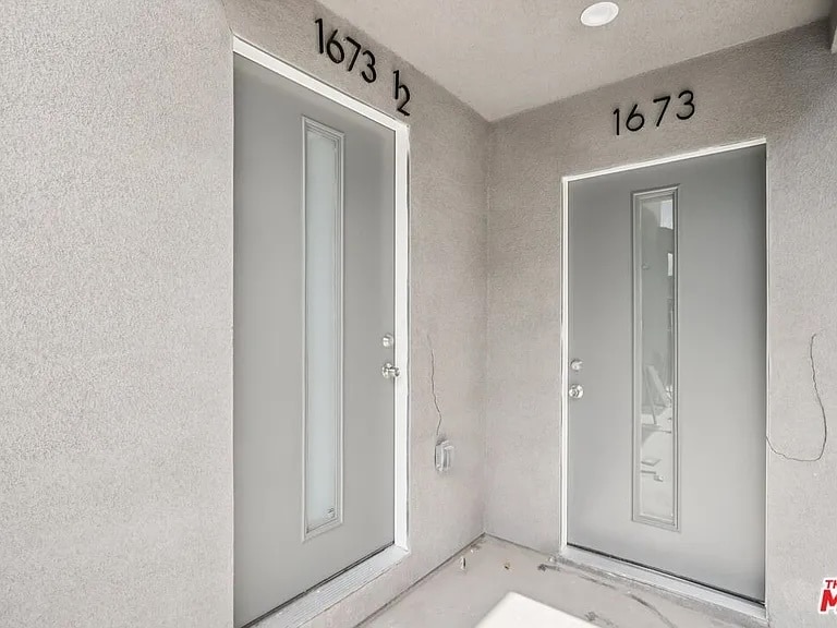 Building Photo - 1673 E 111th St