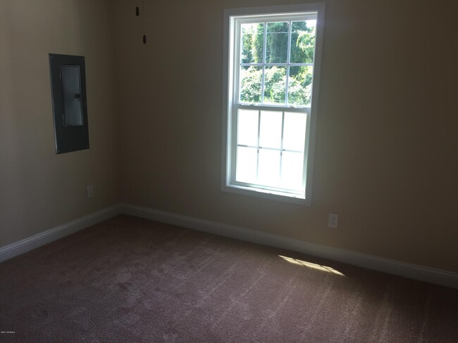 Building Photo - 113 Oyster Ln