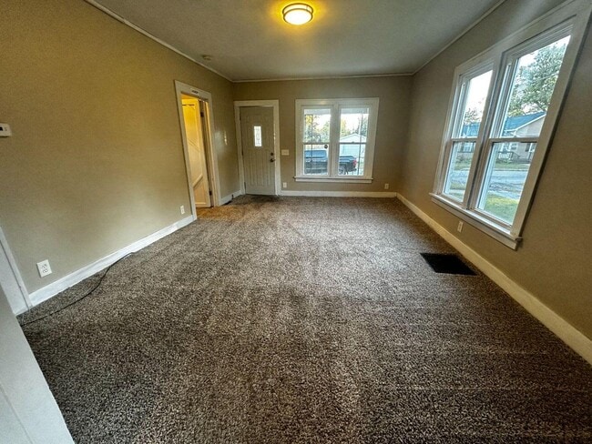 Building Photo - 405 Beech St