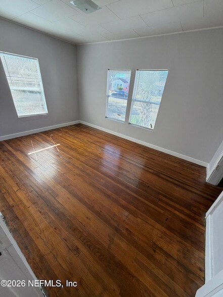 Building Photo - 837 St Clair St