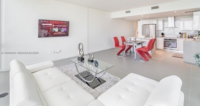 Building Photo - 1600 NE 1st Ave