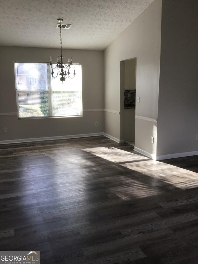 Building Photo - 6345 Peppermill Ln