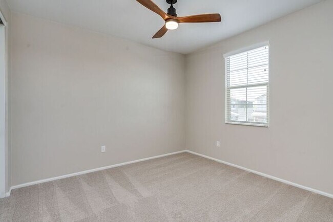 Building Photo - Amazing 4BR 2.5BA Home w/ 3-Car Tandem Garage • Pool Access • Yard w/ Fire Pit in Saguaro Trails