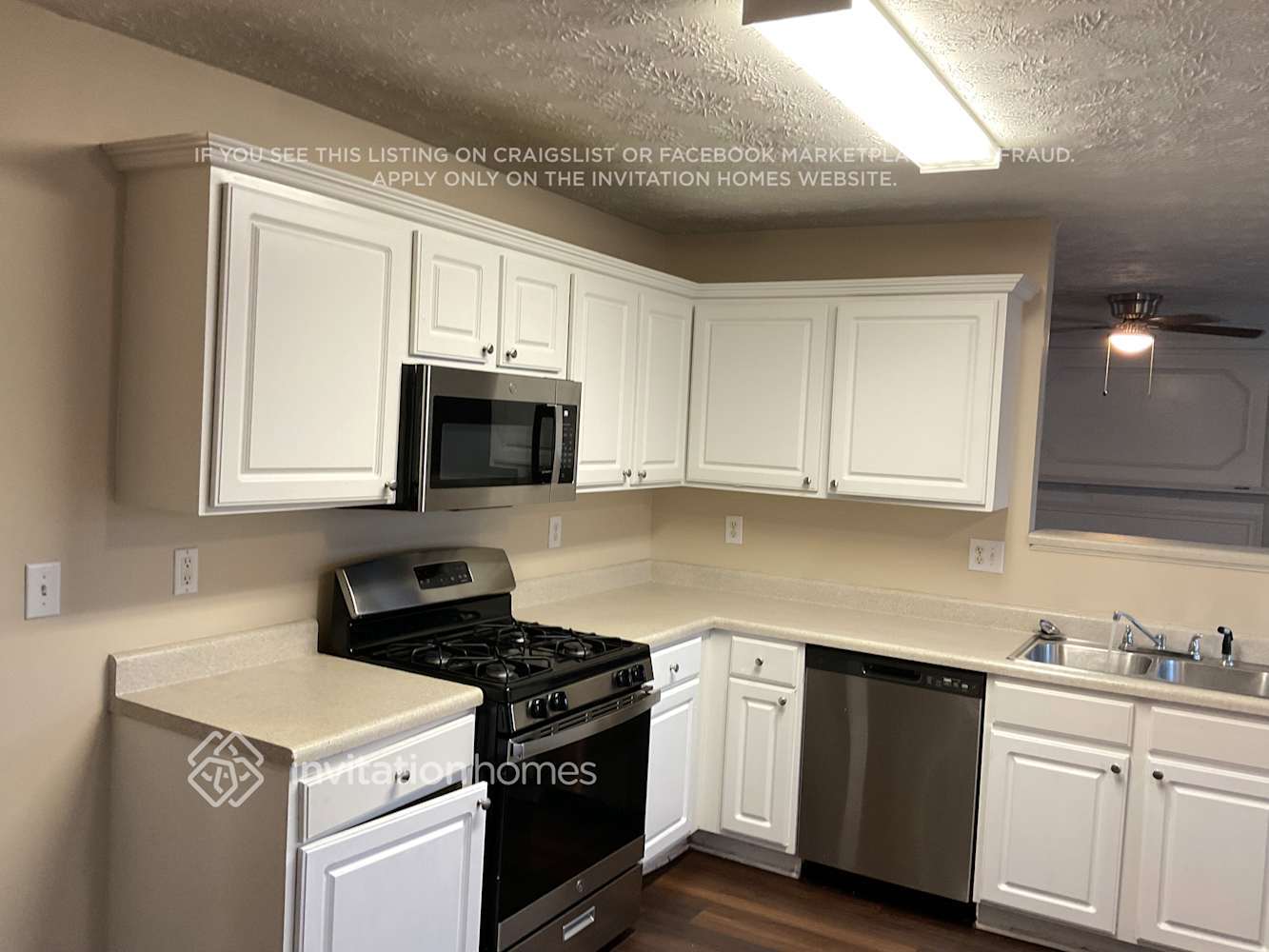 Building Photo - 6544 Huntington Ct