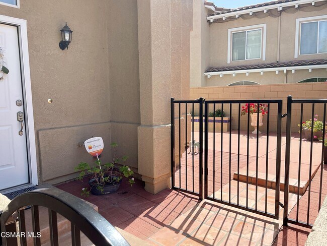 Building Photo - 4149 Flowerview Ct