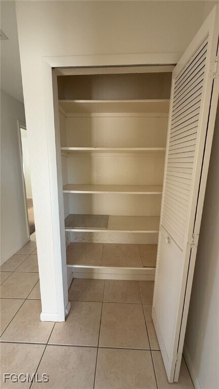 Building Photo - 2825 SW Santa Barbara Pl