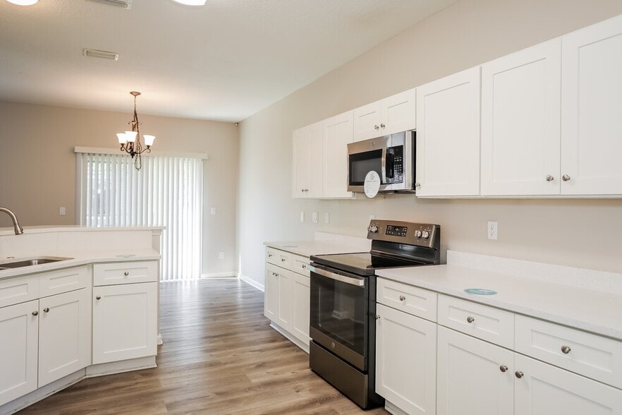 Building Photo - 6220 Morse Oaks Cir