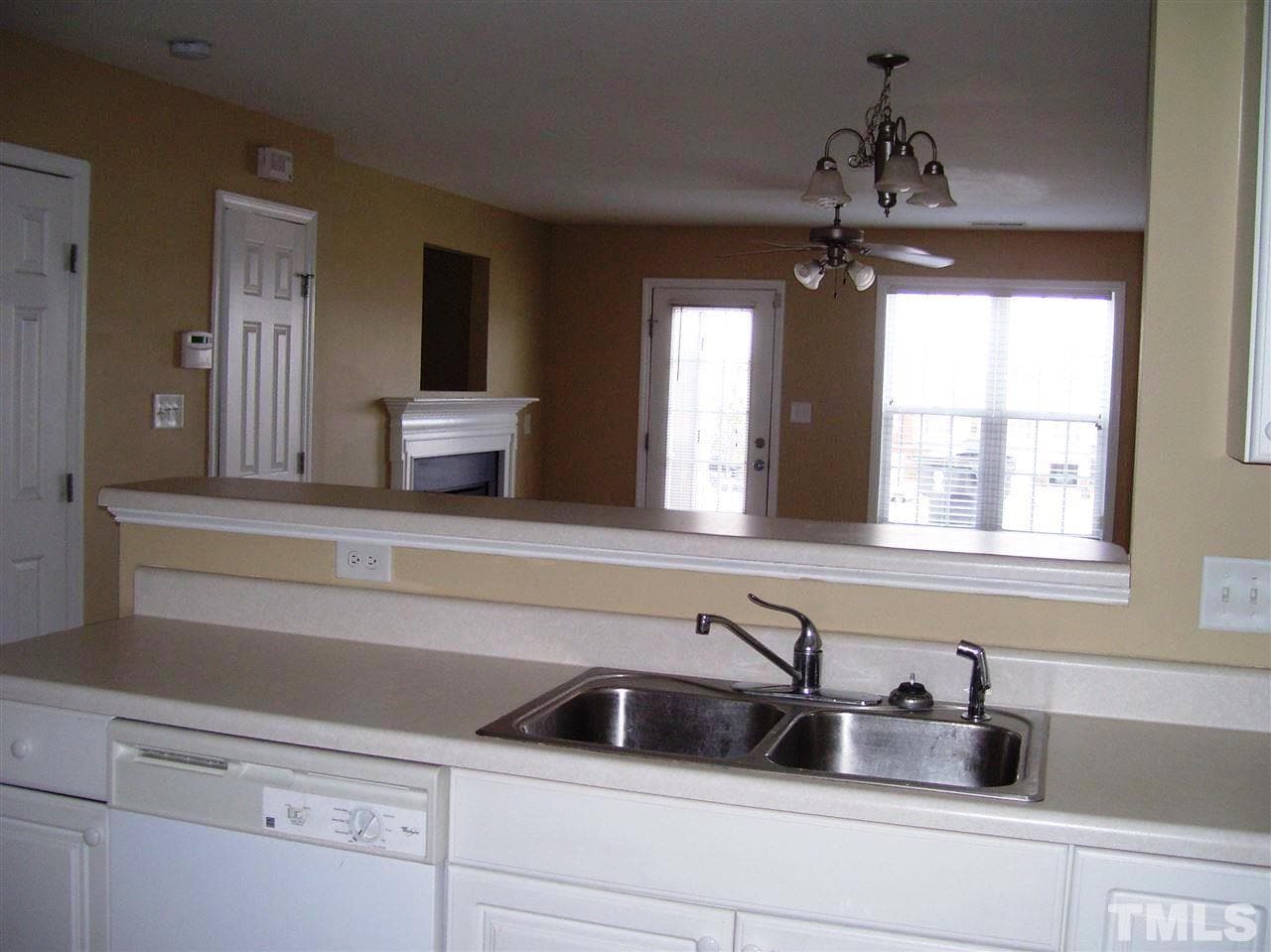 Building Photo - 912 Savin Landing