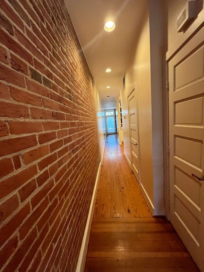 Building Photo - 126 N Payne St
