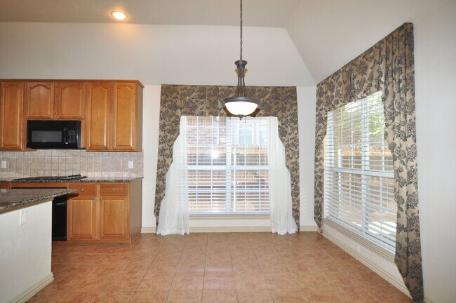 Building Photo - Stunning 4-2-2 in Ft. Worth – Keller ISD!