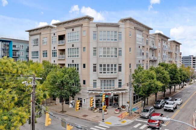 Building Photo - 317 W Morgan St