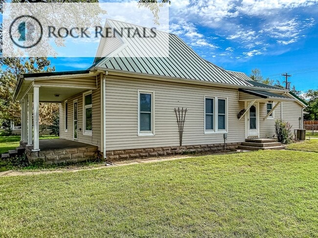 Building Photo - 3 Bed 1 Bath in Nickerson