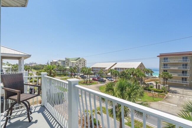 Building Photo - 2809 Scenic Hwy 98