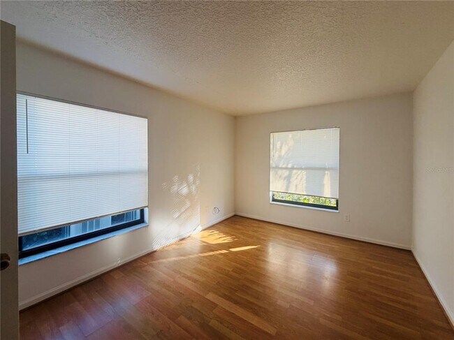 Building Photo - 1114 S Pine Ridge Cir