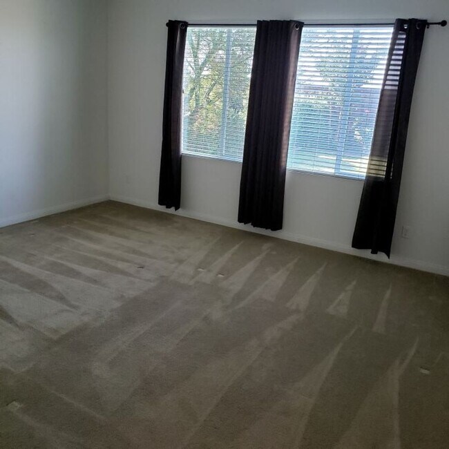 Building Photo - 9803 Buckhorn Peak Dr