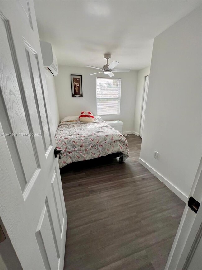 Building Photo - 2901 SW 58th St