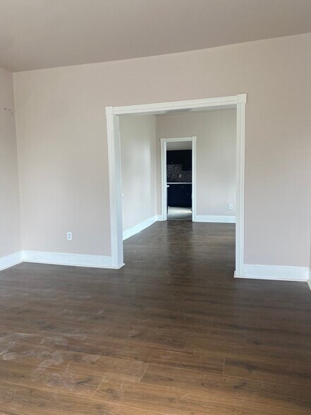 Building Photo - 336 Heckman St