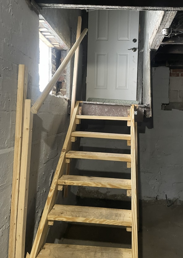 Basement Garden Access - 399 W Warren Ave