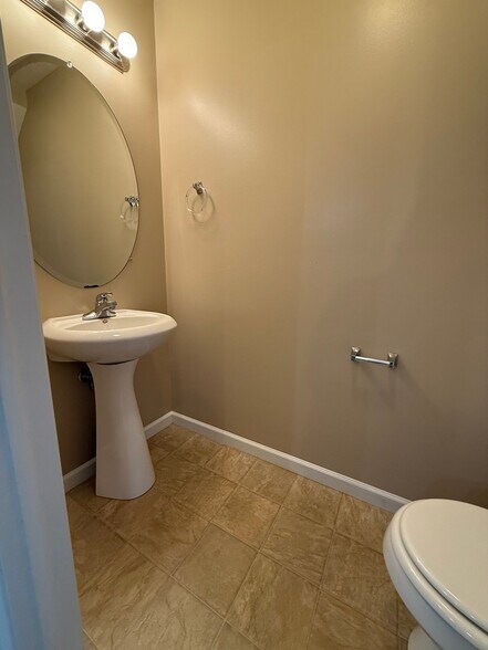 Building Photo - 2412 S Woolery Mill Dr