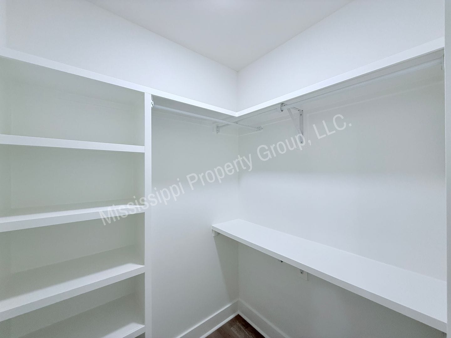 Building Photo - 684 Miramar Ln