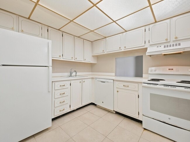 Building Photo - 500 Executive Center Dr
