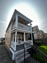 Building Photo - 8 Mill St