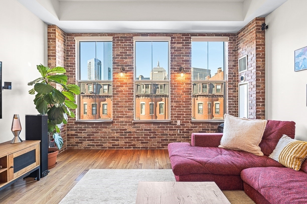 Building Photo - 505 Tremont St
