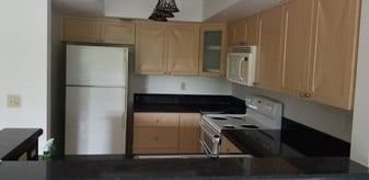 Building Photo - 9135 SW 125th Ave