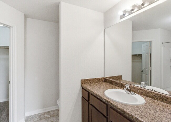 Building Photo - Charming 3-bedroom, 2-bath home located in the gated community of Southern Hills!