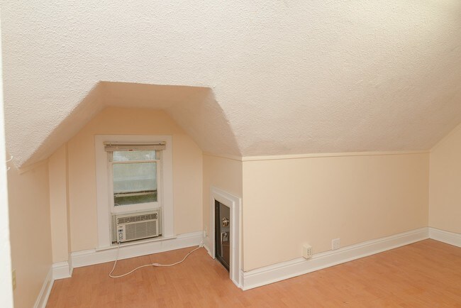 Building Photo - 808 Jefferson St