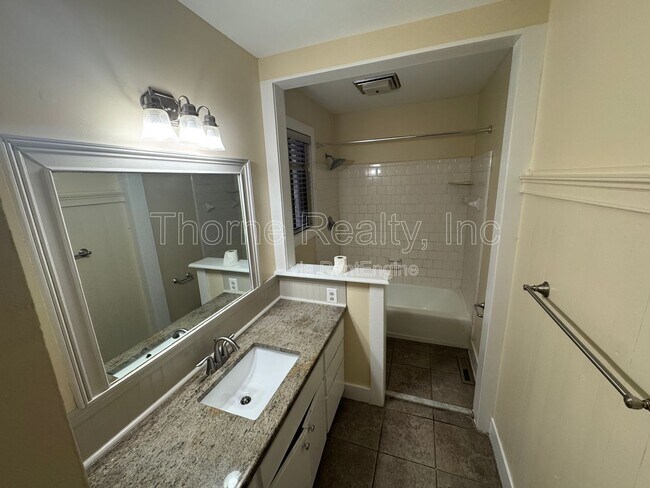 Building Photo - 116 Rum Barrell Cove