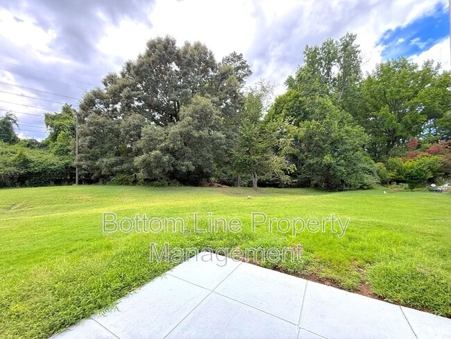 Building Photo - 7838 Hummingbird Ln