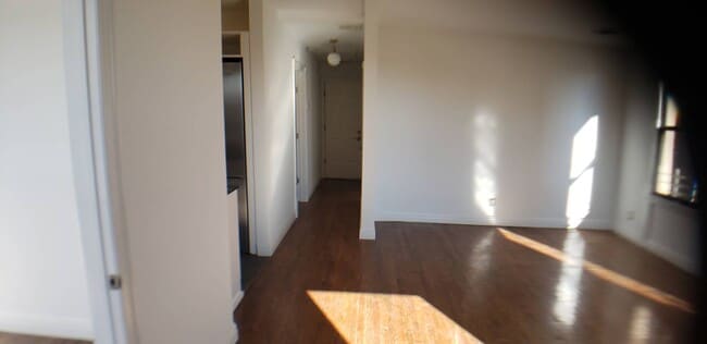 Building Photo - 42 Park Terrace E