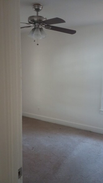 Building Photo - 15062 Cruse St