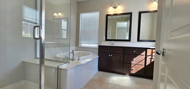 Building Photo - 3893 Fiano Cmn