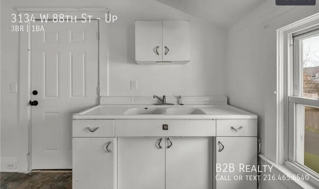 Building Photo - 3134 W 88th St