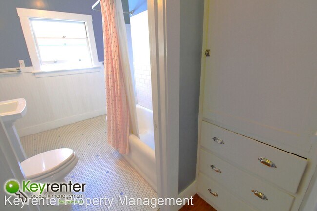 Building Photo - 2 br, 1 bath House - 2314 T Street