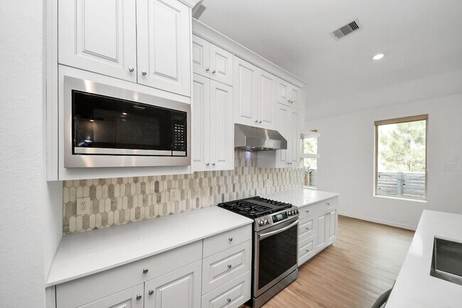 Building Photo - 15623 Red Panda Rd