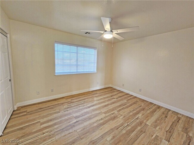 Building Photo - 3741 Malibou Ave